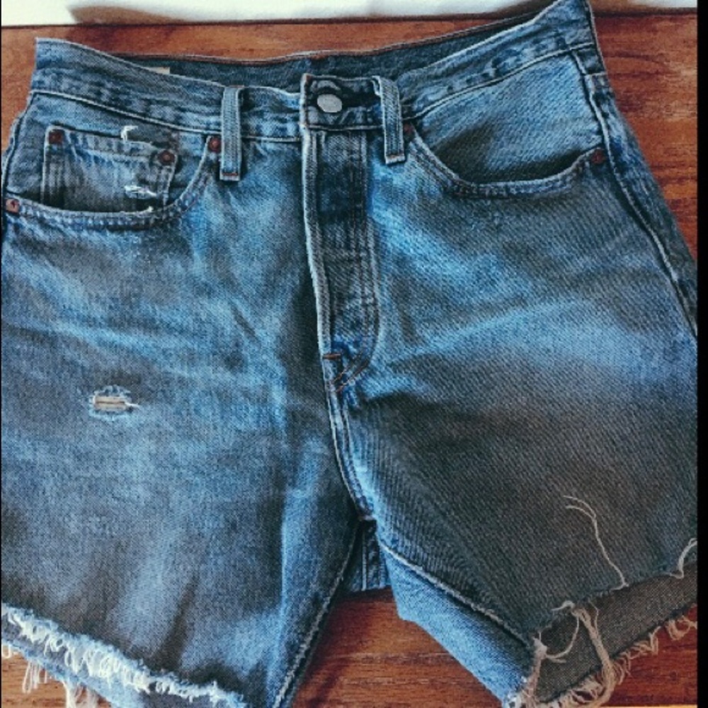 Levi’s 501 distressed shorts